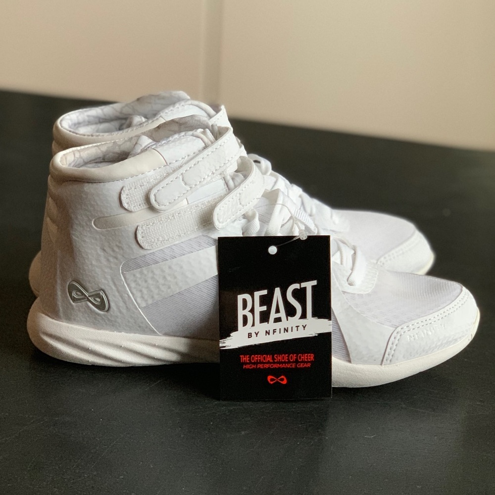 NFINITY Beast Mid cheer shoes *NEW size 5.5